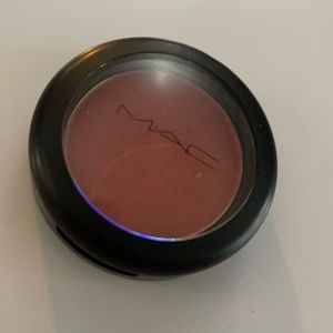 MAC peachy keen blush